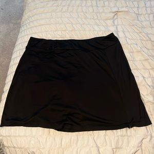 Lulu-B Black solid skort